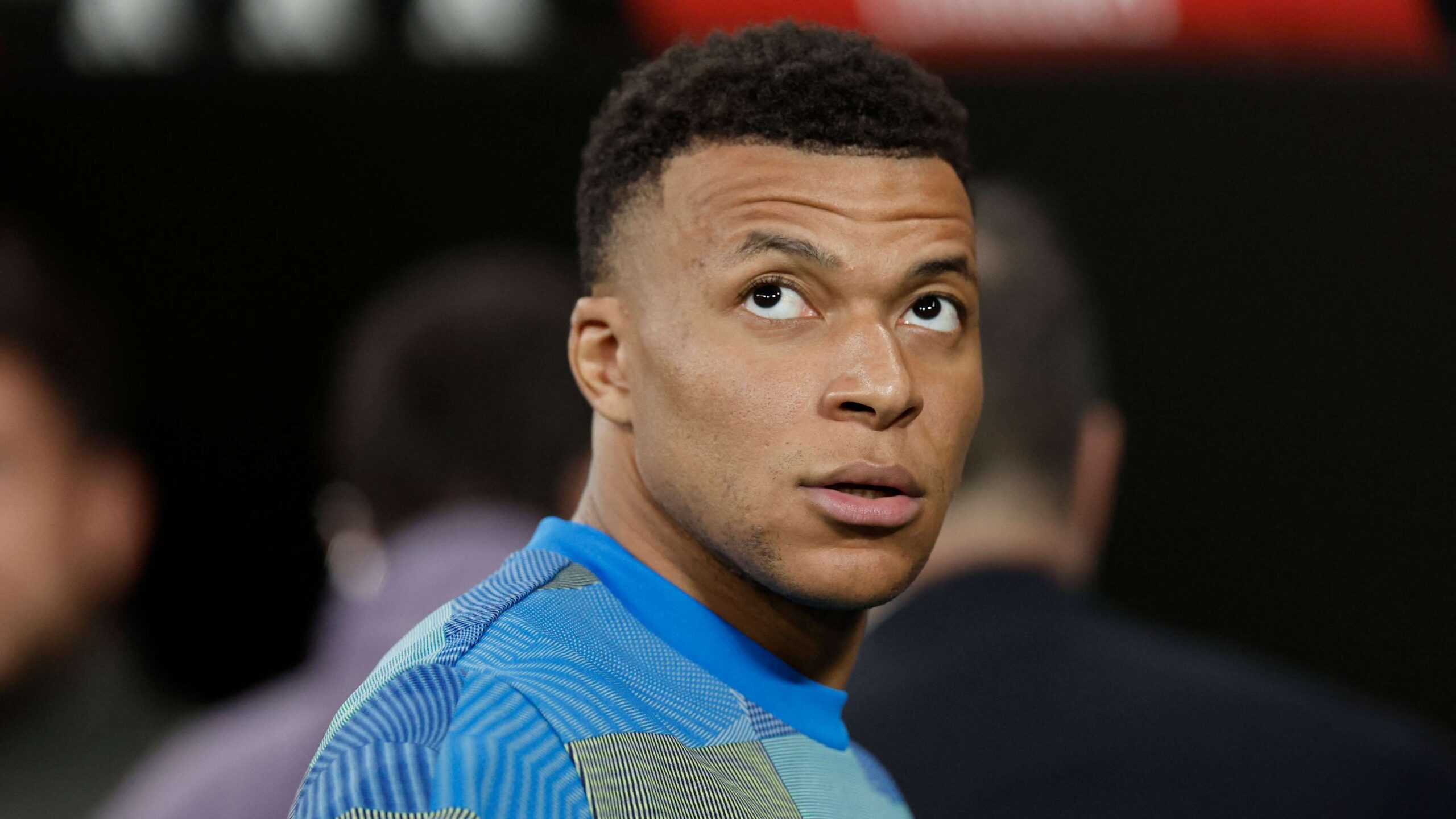 เอ็มบัปเป้ โมโหแพทย์ เรอัล มาดริด ตรวจเข่าผิดข้าง เผยมีข้อมูลเท็จมากมาย