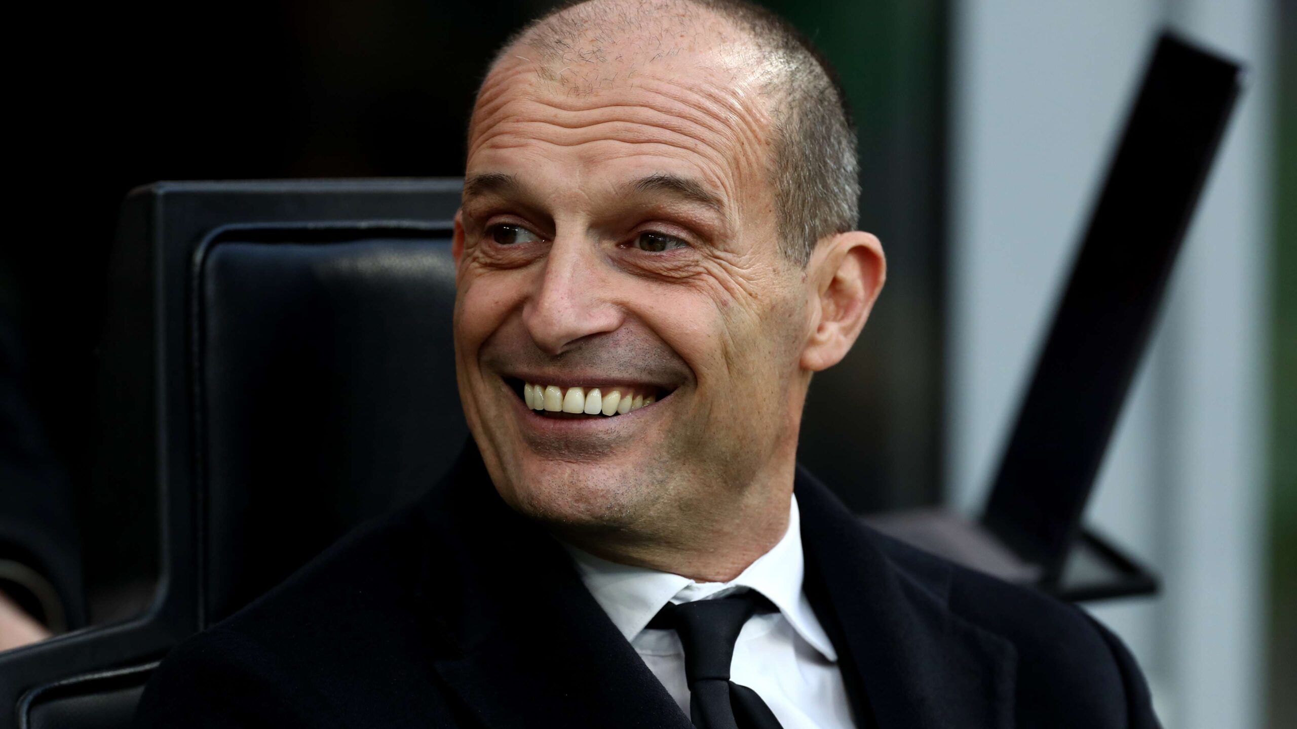 อัตโซริเผย อัลเลกรีพาไปคาสิโน ช่วยชนะเงินรางวัลสิบล้านในสองเดิมพัน เขาตื่นเต้นราวเด็ก