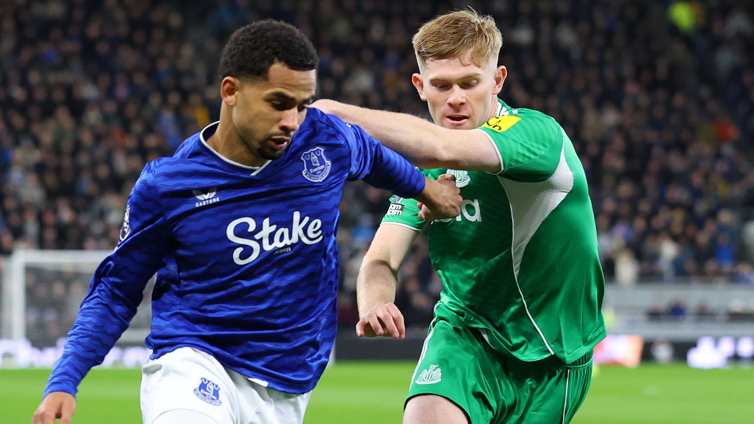 เปิดเผย ตลาดซัมเมอร์ แมนเชสเตอร์ ยูไนเต็ด เน้น 8 เป้าหมายรวม ลูอิส ฮอลล์ และ อีลิมาน นิอาย