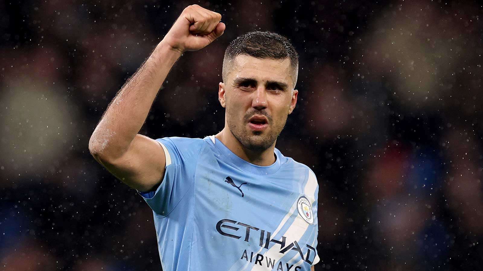 โรดรี เรอัล มาดริด: คุณไม่อาจปฏิเสธสโมสรชั้นนำของโลก โรดรี ปรากฏอยู่ในกรอบพิจารายเซ็นกองกลาง