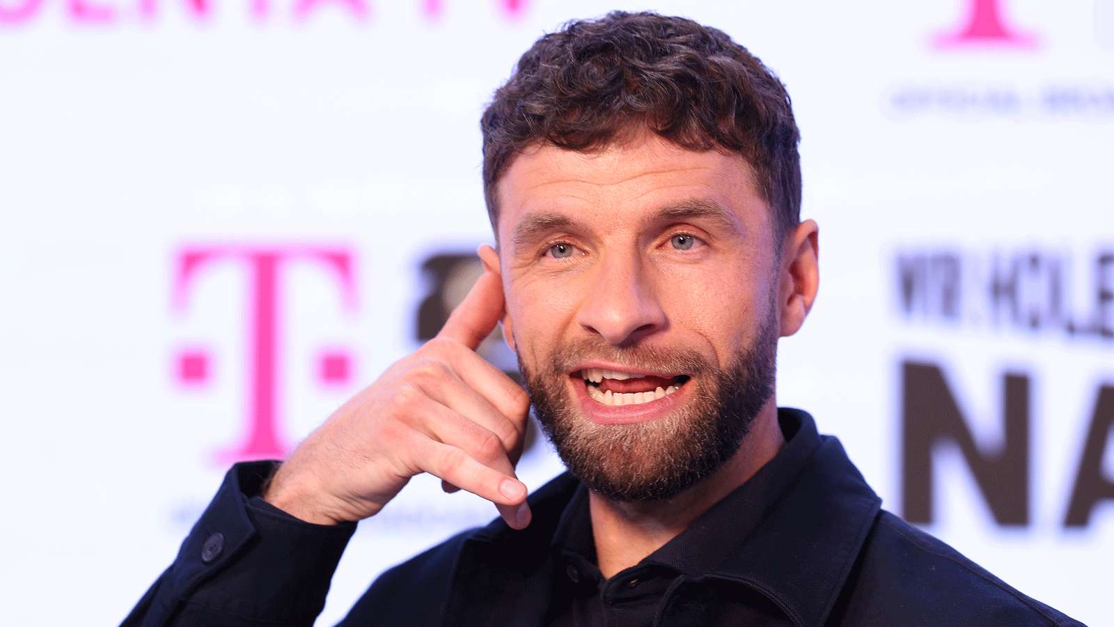 โธมัส มุลเลอร์ ล้อเล่นเกี่ยวกับการเรียกติดทีมชาติโดยจูเลียน นาเกลส์มันน์