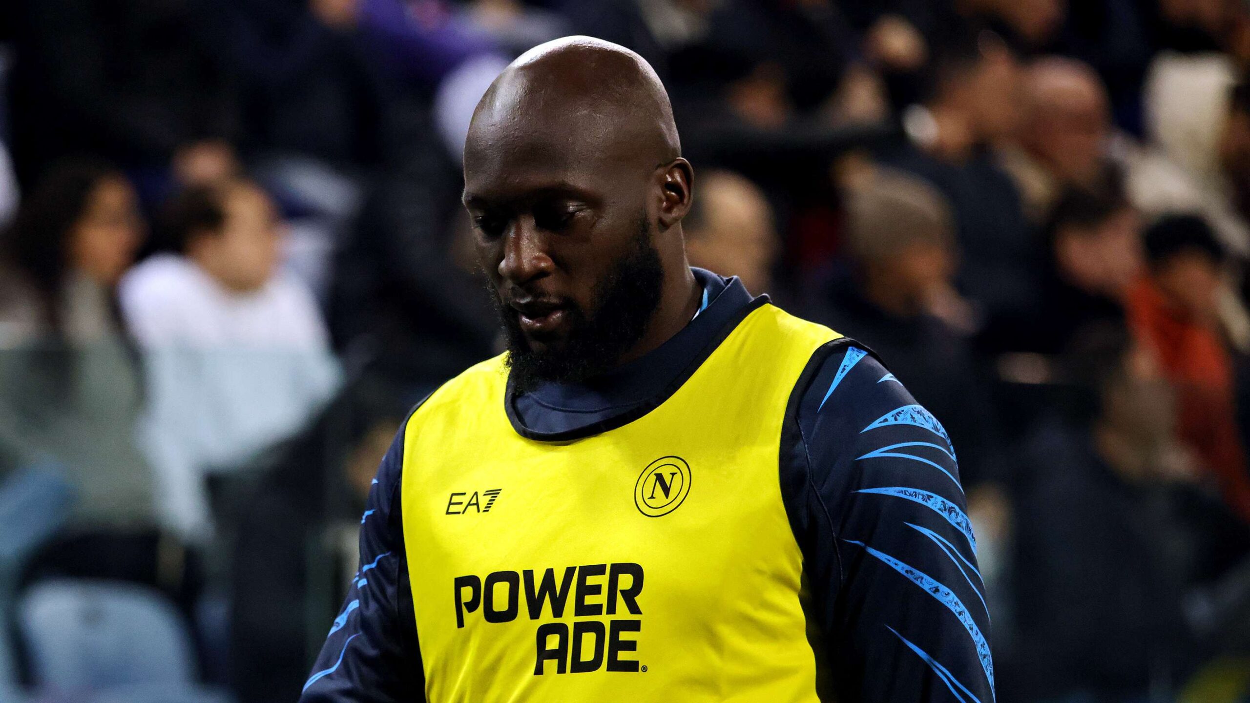 ลูกากู โกรธนาโปลี ปฏิเสกลับฐานฝึก Castel Volturno และยังคงอยู่เบลเยียม