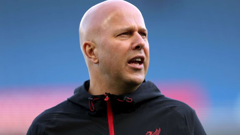 ลิเวอร์พูลยืนยันอาร์เน สล็อตอยู่ต่อ ไม่เปลี่ยนโค้ช แม้ฟอร์มยังไม่เป็นไปตามมาตรฐาน