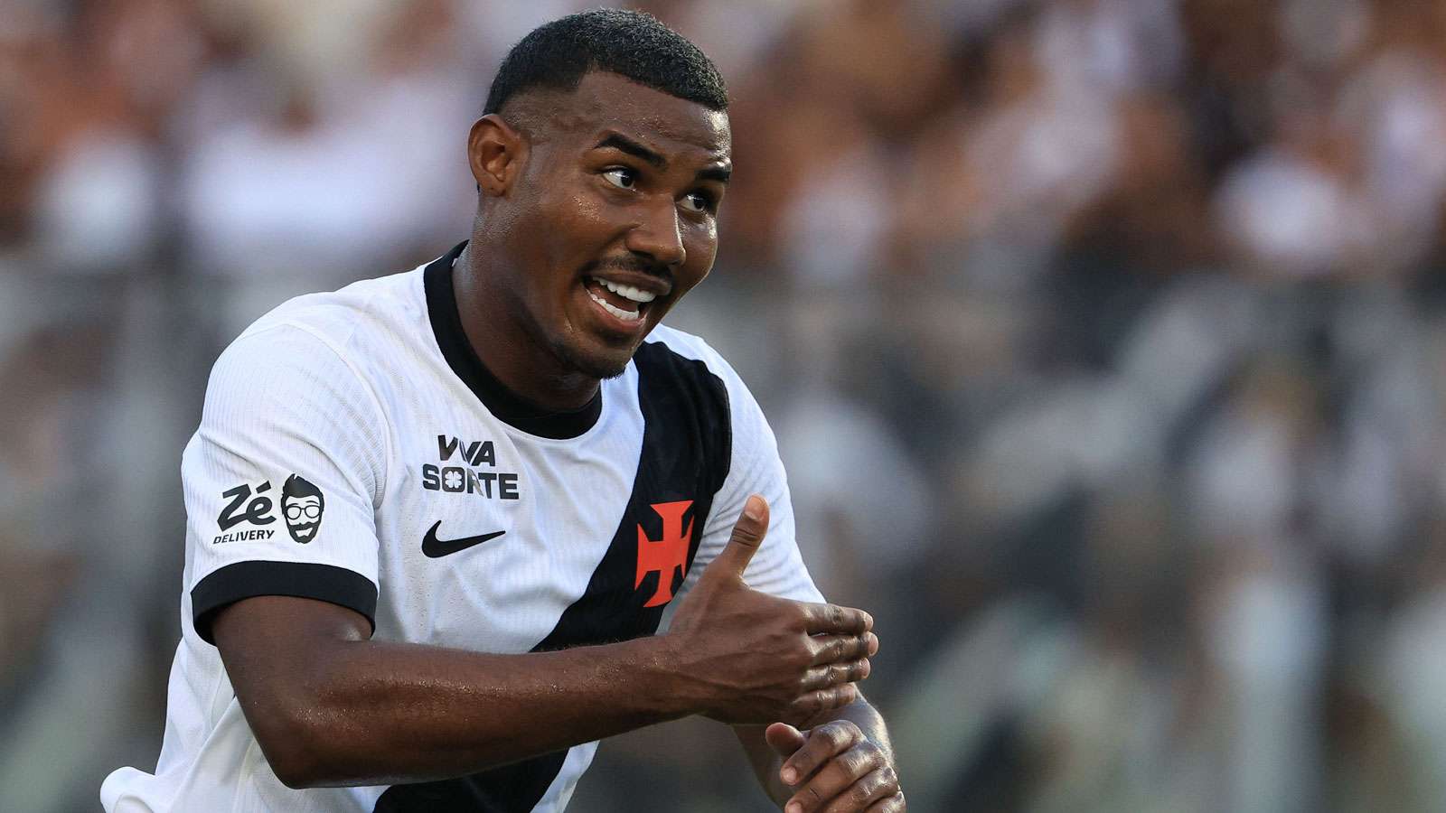 บอร์เดอร์สเซีย ดอร์ทมุนด์ และ ไบเออร์ เลเวอร์คูเซ่น สนใจบราซิลเลี่ยนจากพรีเมียร์ลีกที่กำลังร้อนแรง