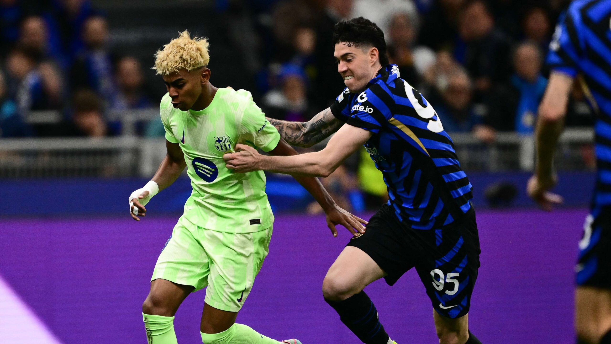 บาร์เซโลนา เลือกสองเป้าหมายแนวรับระดับโลก บาสโตนี หรือ วุสโกวิช