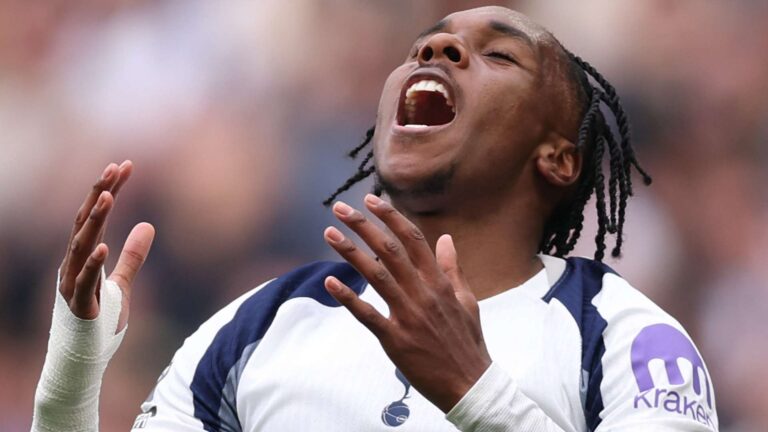 ลดโครงสร้างค่าแรงกับปัญหาย้ายทีมของท็อตแน่ม ฮอตสเปอร์ในศึกหนีตกชั้นพรีเมียร์ลีก