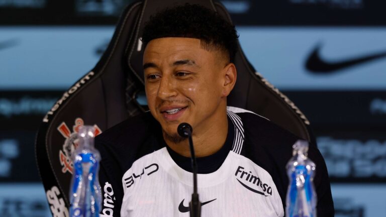 เจสซี่ ลิงการ์ ประเดิมสนามให้ โครินเธียนส์ เป็นชาวอังกฤษคนแรกที่ลงเล่นในลีกสูงสุดบราซิล