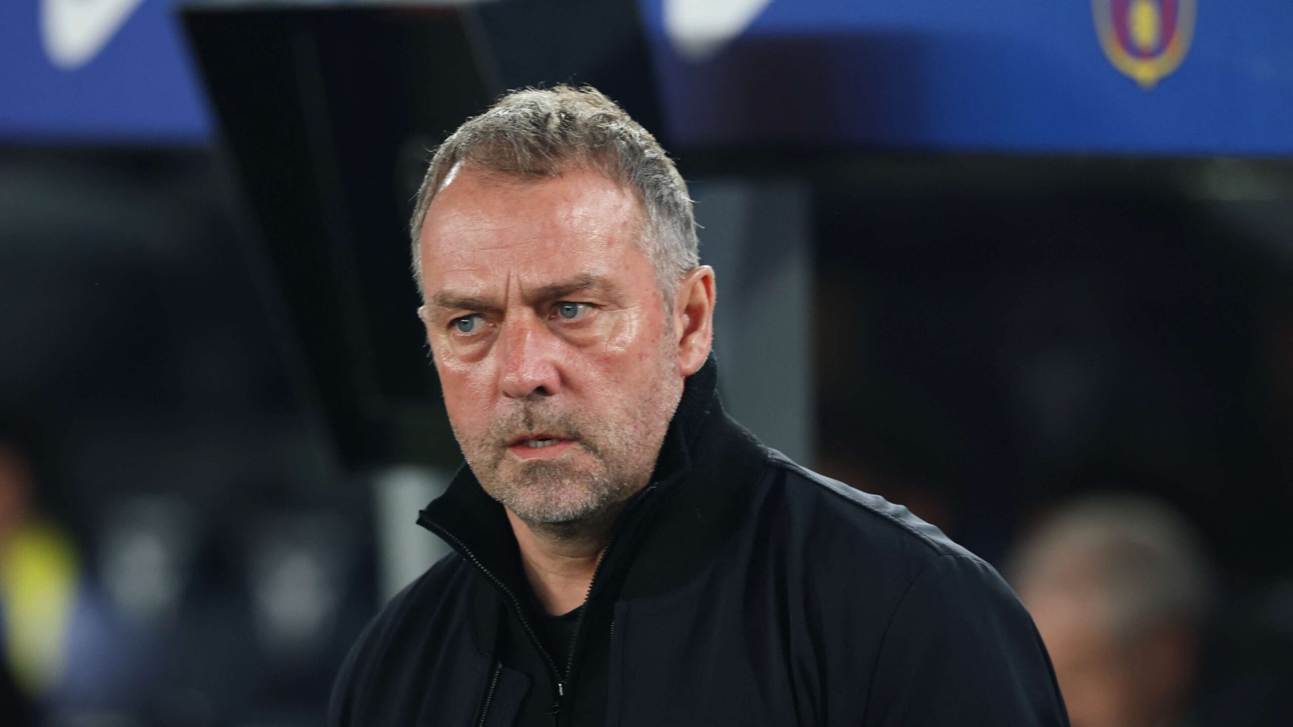 ฟลิคเตือนห้ามซ้ำความผิดพลาดก่อนบุกแอตเลติโก มาดริด พร้อมเผยกำหนดวันคืนฟอร์มเดอ ยอง