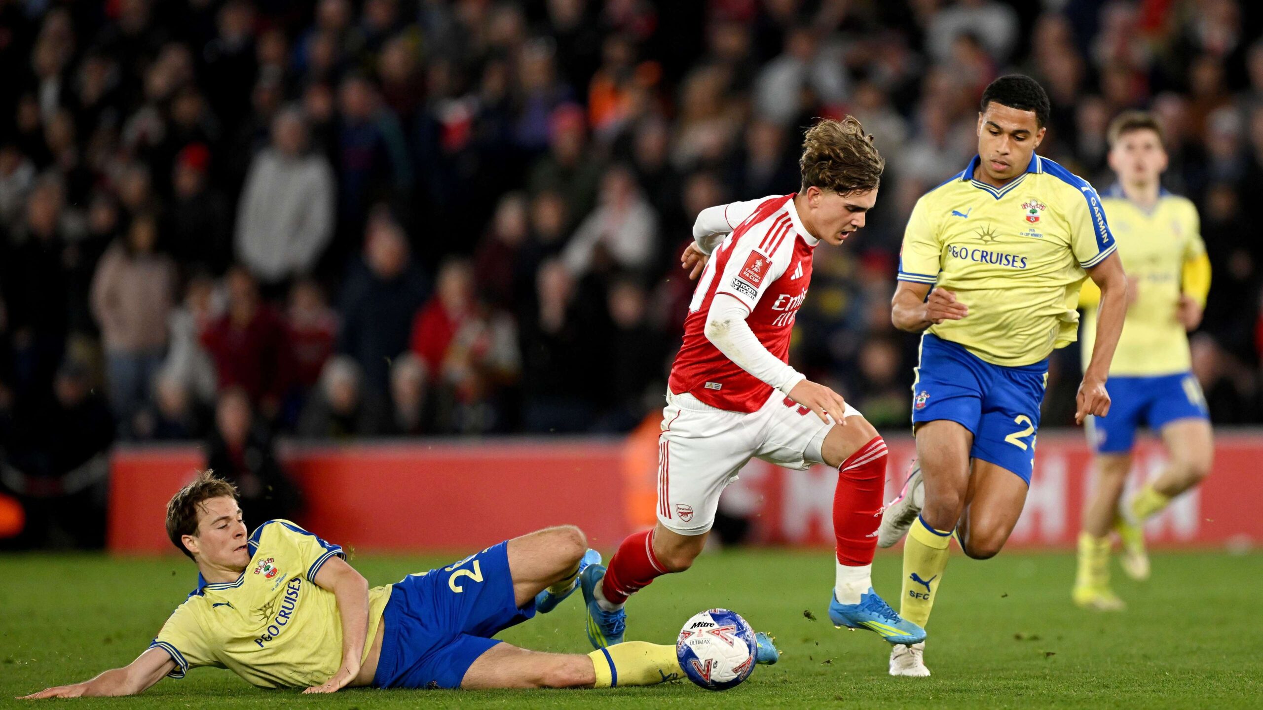FA คัพ: อาร์เซนอลพ่ายเซาธ์แฮมป์ตัน 2-1 ตกรอบรอบก่อนรองชนะเลิศ