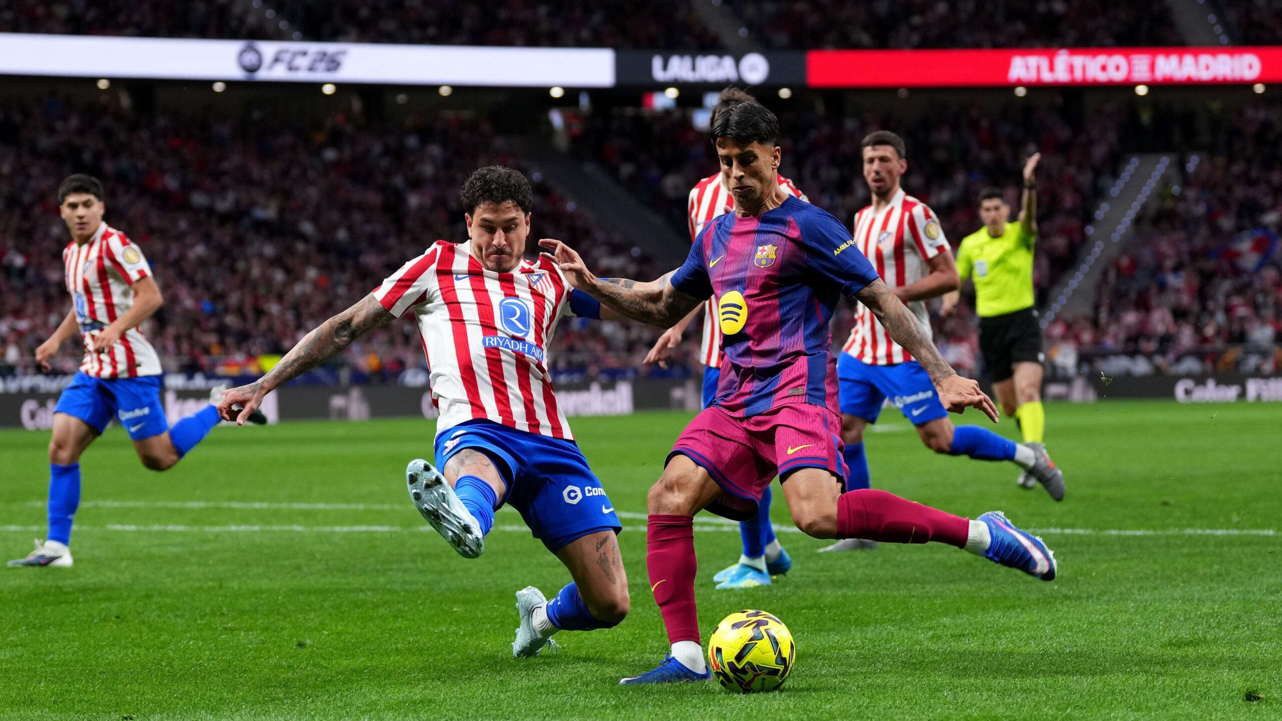 จุดเปลี่ยนสำคัญในแมตช์ แอตเลติโก มาดริด พบ บาร์เซโลนา หลังนิโก กอนซาเลซ ถูกไล่ออก