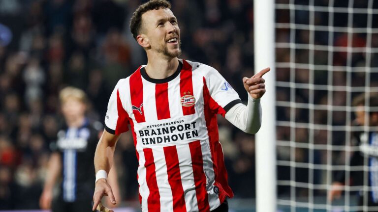 พีเอสวี คว้าแชมป์ดัตช์ก่อนหมดเวลาเหลือห้าเกม ความสำเร็จจาก อีวาน เปริซิช ถึง เดนิส แมน