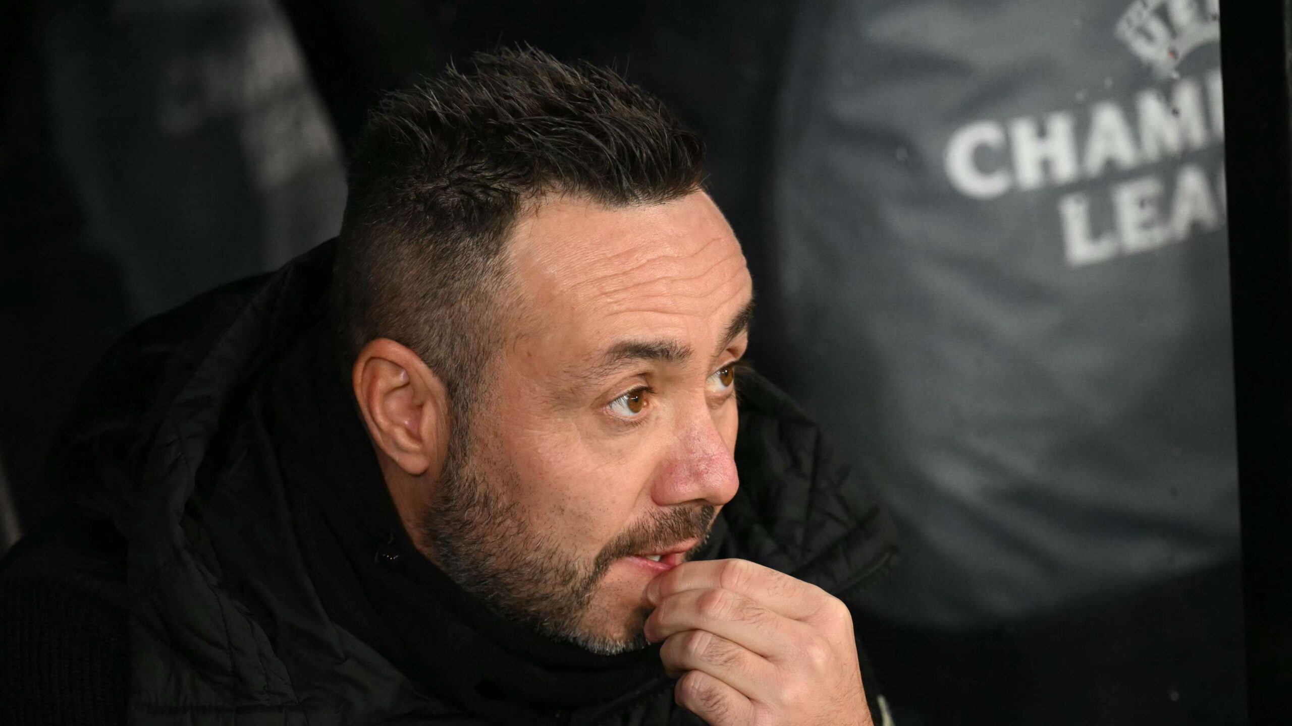 โรแบร์โต เด เซร์บี สอบถาม แมนเชสเตอร์ ยูไนเต็ด ก่อนเลือก ท็อตแน่ม ฮอตสเปอร์ กระตุ้นข่าวลือ ไมเคิล คาร์ริค