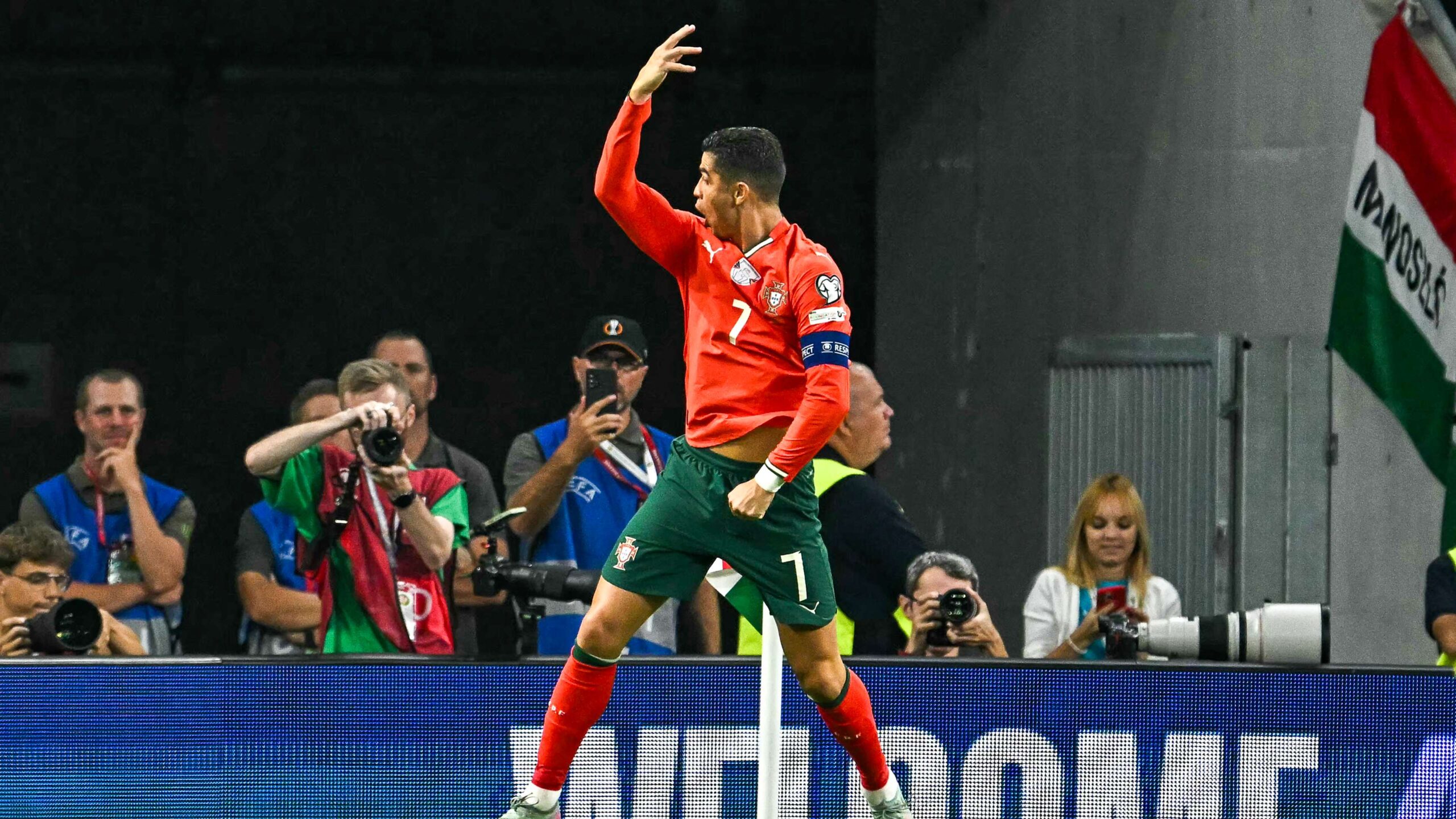 บรากา เผยแนวคิดรับมือท่าชูมือโรนัลโด หากติดทีมชาติโปตุเกสร่วมกับโรเบร์โต้ มาร์ติเนซ