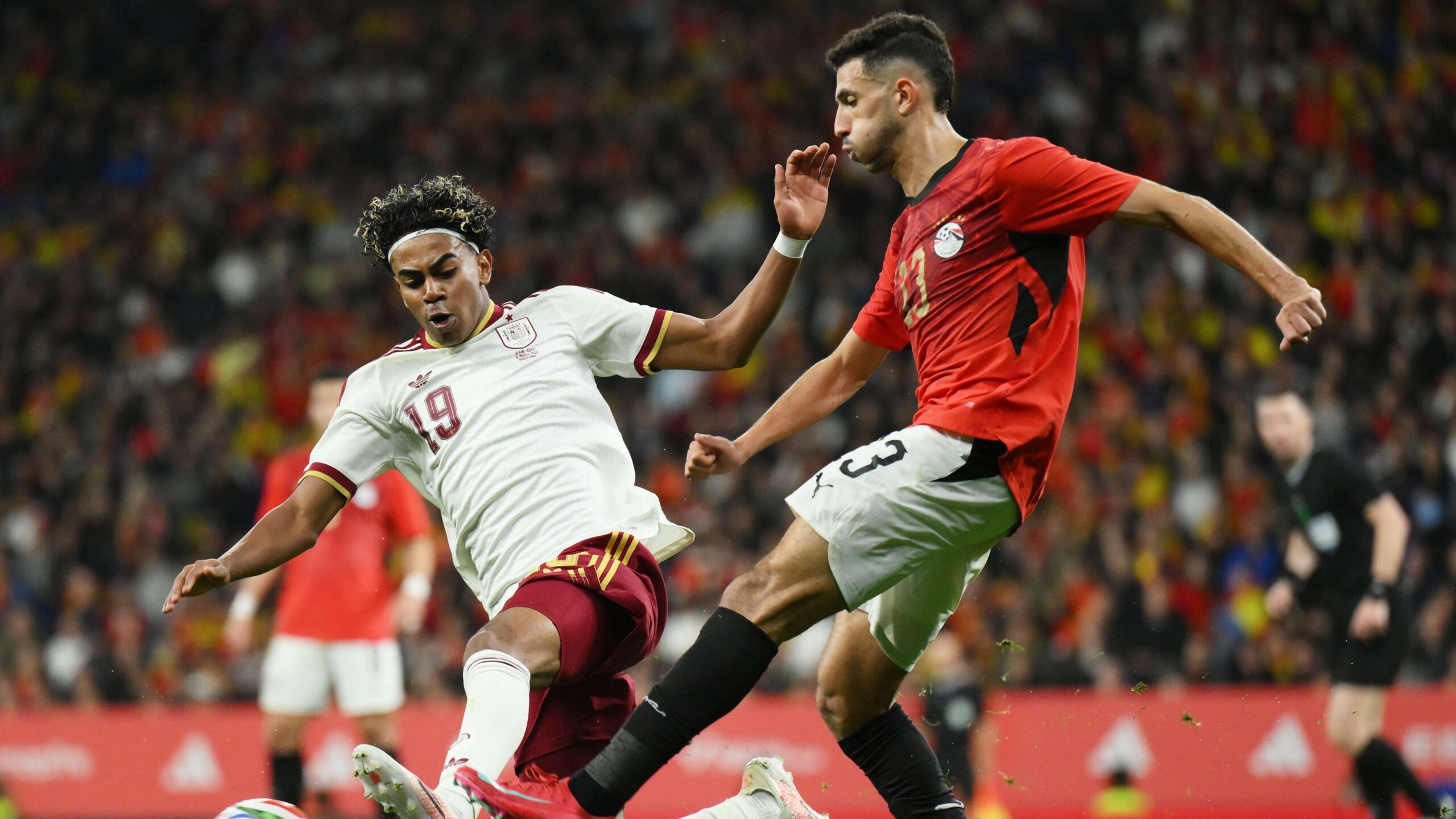 ฟีฟ่าเริ่มดำเนินคดีทางวินัยกับสมาคมฟุตบอลสเปน เหยียดเชื้อชาติในอุ่นเครื่องกับอียิปต์