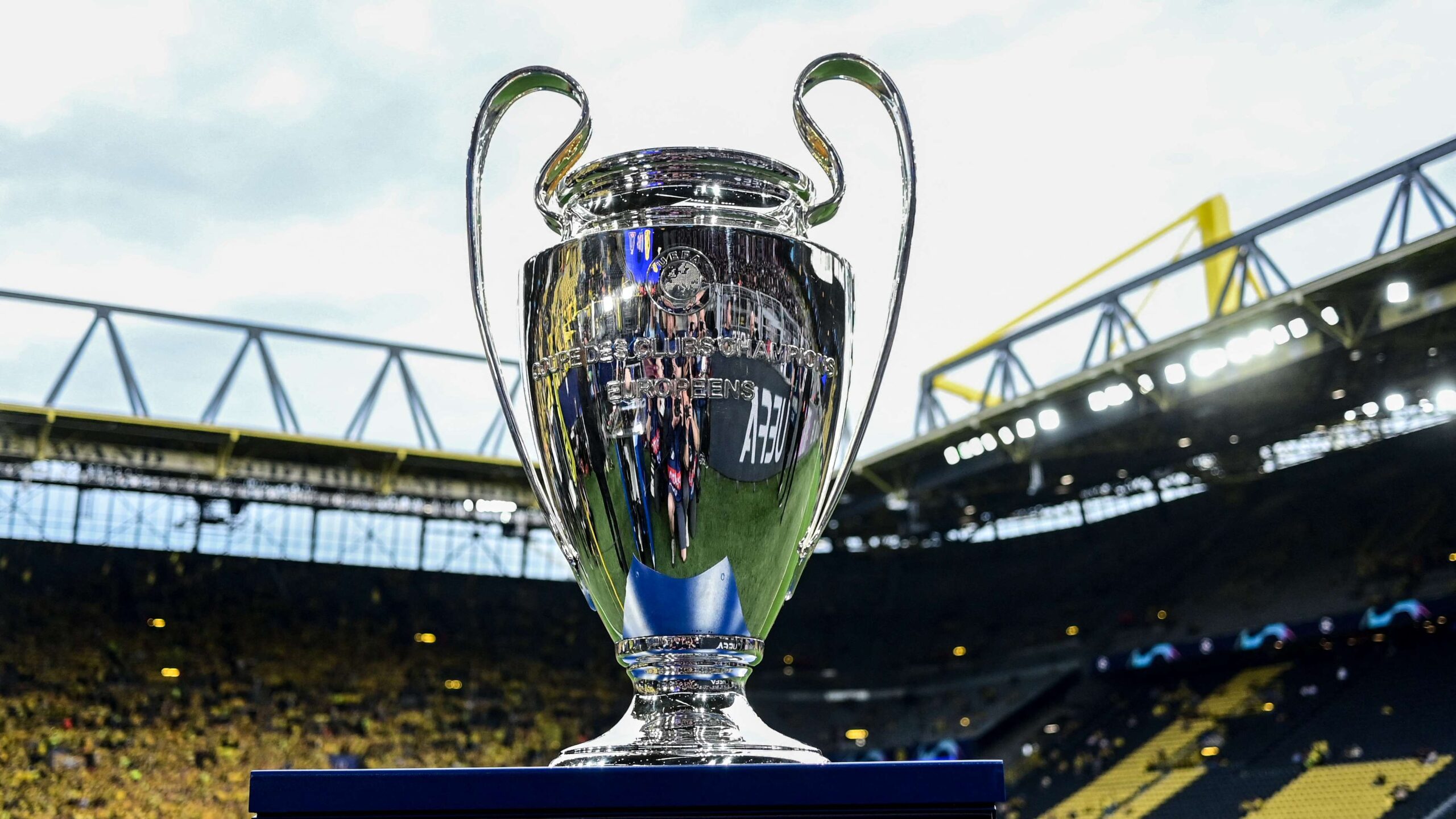 ห้าทีมจากพรีเมียร์ลีกร่วมลุ้นโควต้าเพิ่มเติมสู่ยูฟ่าแชมเปียนส์ลีก