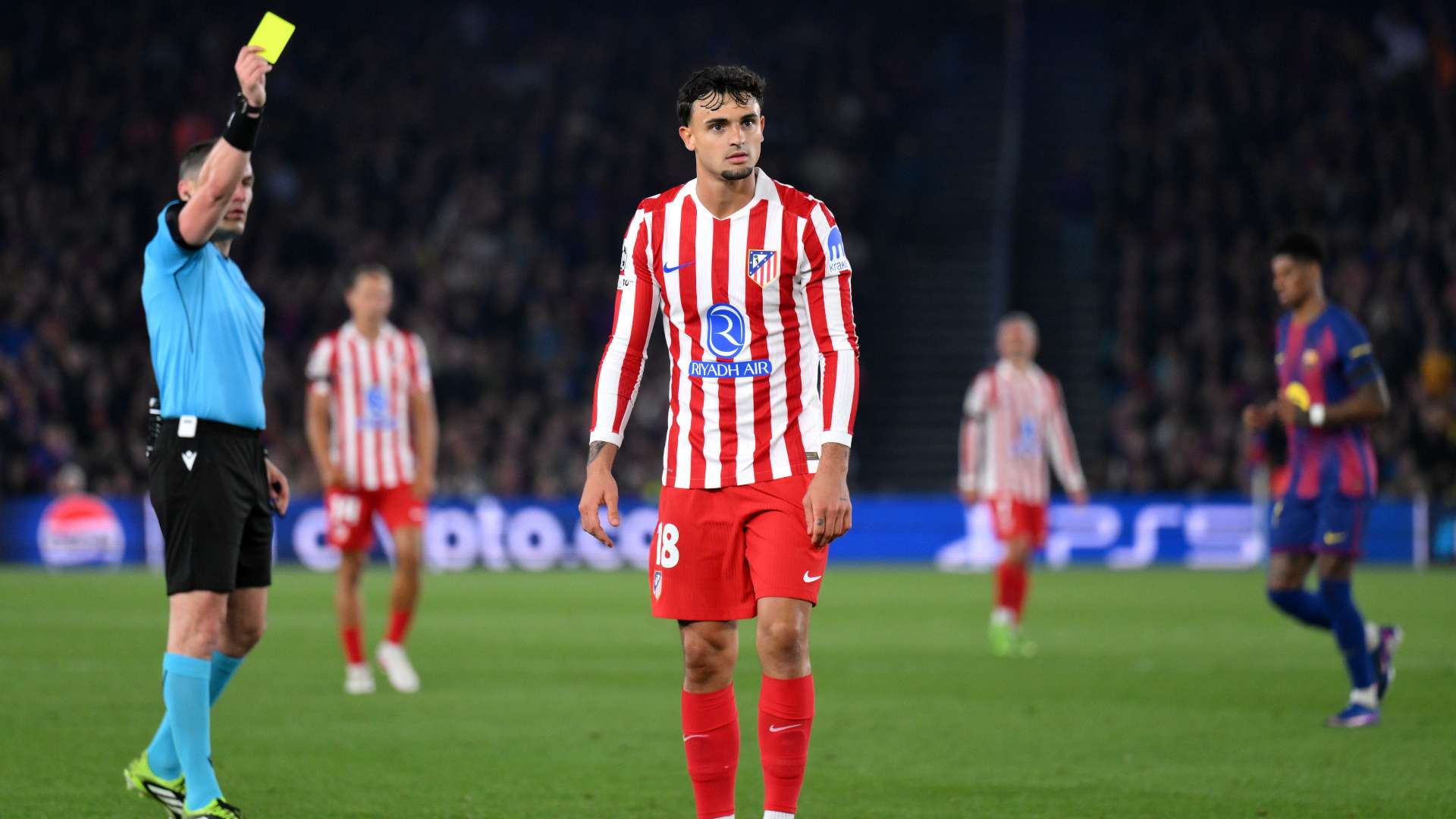 วิดีโอ: จุดโทษที่ไม่ถูกเรียก และใบแดง?! ชมจังหวะแฮนด์บอลของ มาร์ค ปูบิล ที่ทำให้ ฮันซี ฟลิค โกรธจัดในการพ่ายแพ้ต่อแอตเลติโก มาดริด ในยูฟ่า แชมเปียนส์ลีก