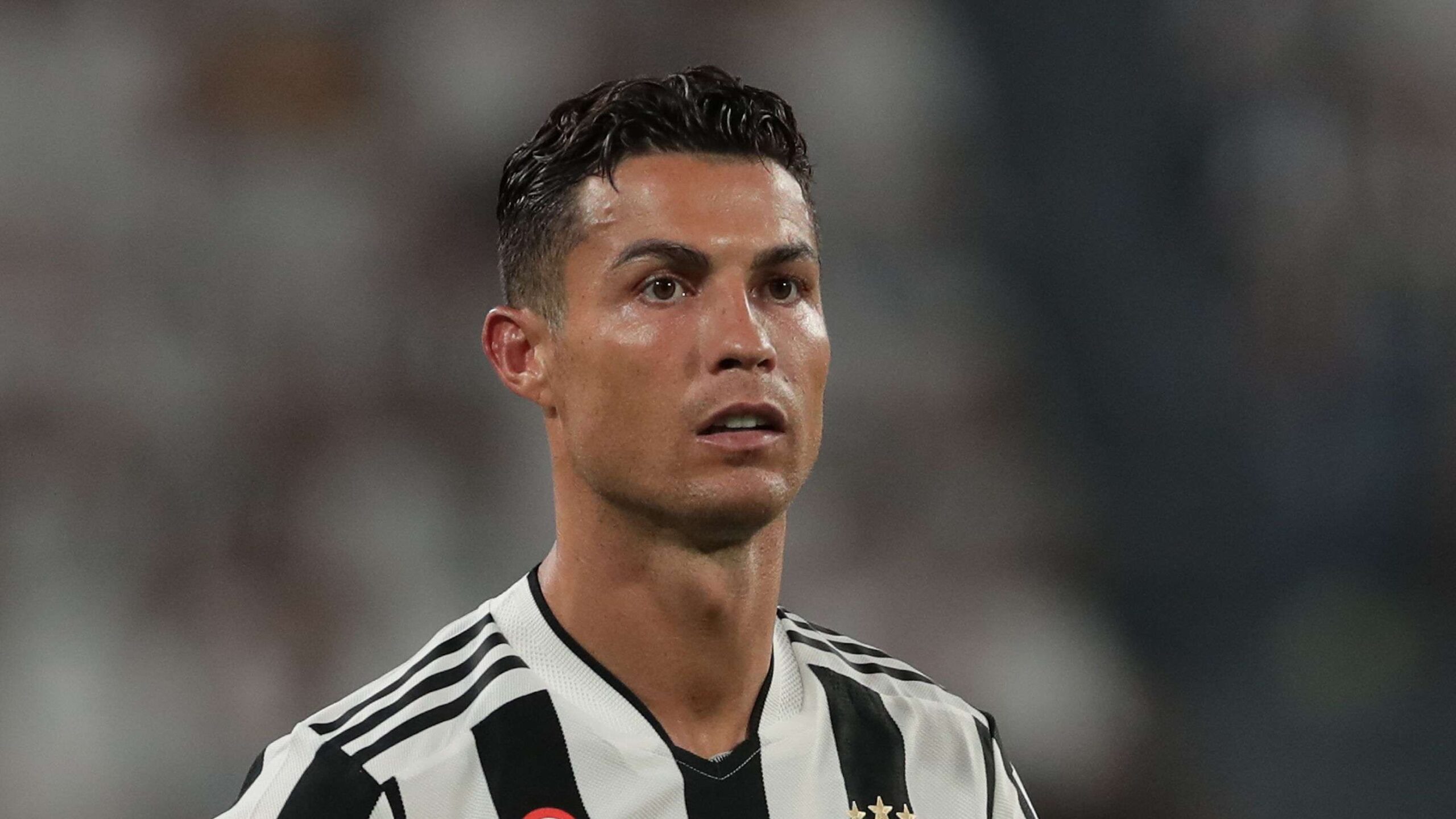 อดีตผู้อำนวยการกีฬายูเวนตุสเผยปัญหาที่การย้ายคริสเตียโน โรนัลโดสร้างขึ้นในสโมสร