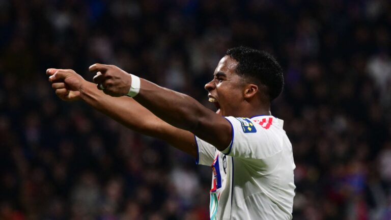 เอ็นดริก ยืมตัวไปลียงประกาศภรรยาตั้งครรภ์ กาบรีเอลี มิรันดา วัย 24 ปี