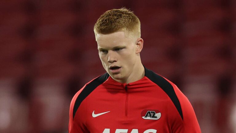 อาร์ดา ตูรานชื่นชม เคส สมิต ดาวรุ่ง อาซ อัลค์มาร์ เห็นอนาคตสดใส ขณะที่ เรอัล มาดริด กับ บาร์เซโลนา จับตามอง