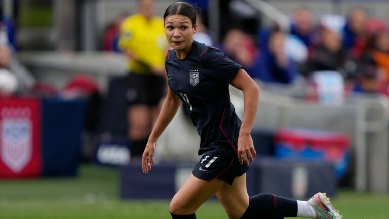 โซเฟีย วิลสัน คืนทัพทีมชาติสหรัฐอเมริกาชุดหญิง หลังคลอดลูก 17 เดือน ก่อนดวลญี่ปุ่น