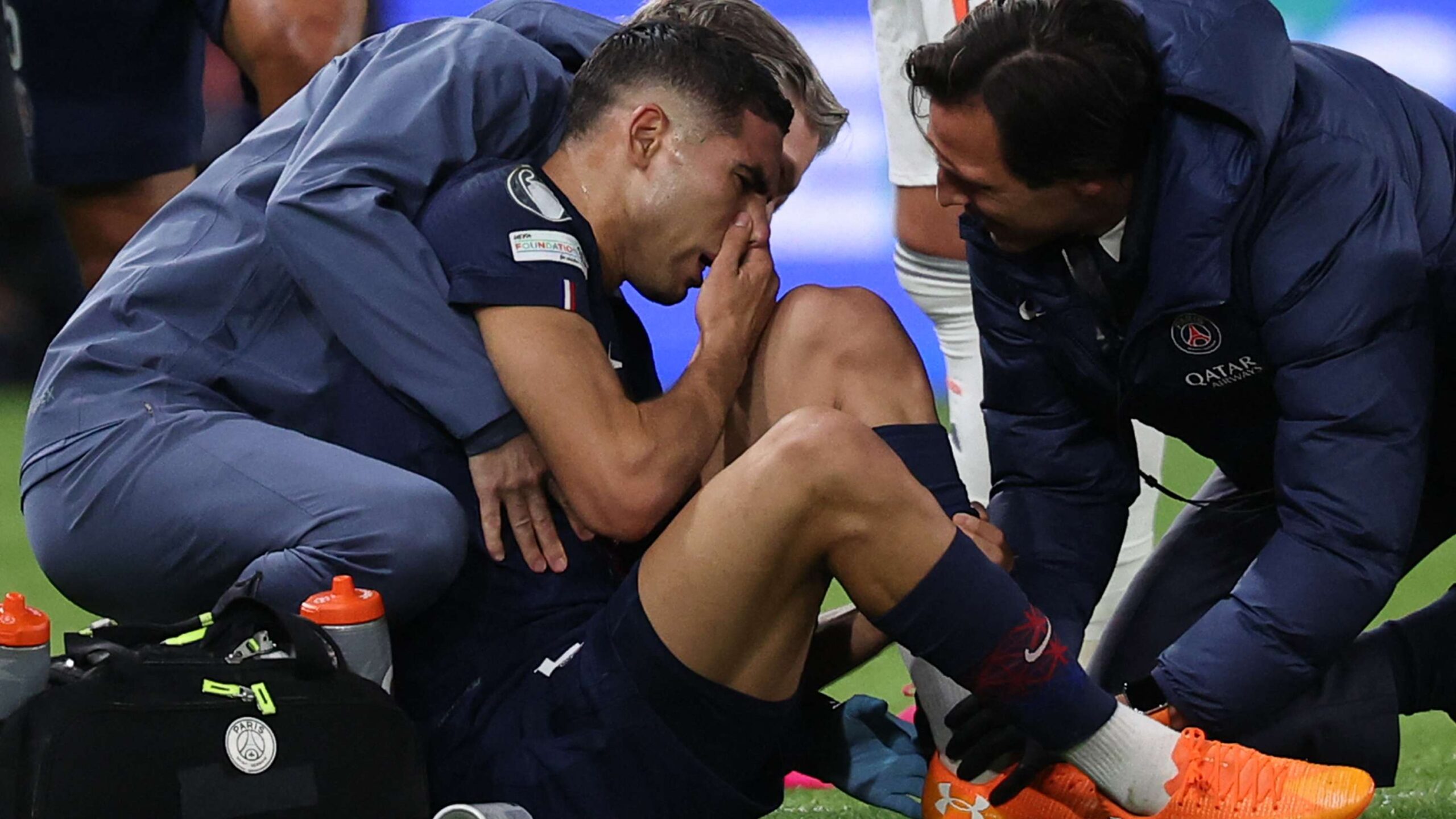 ความฝันร้ายของอาชราฟ ฮาคิมี และการปะทะของมิดฟิลด์ลิเบีย โมอาตัสเซม อัล-มาสราติ กรรมการฟุตบอลโลกระดับสองถูกแต่งตั้งให้ลิเวอร์พูลพบปารีส แซงต์-แชร์กแมง