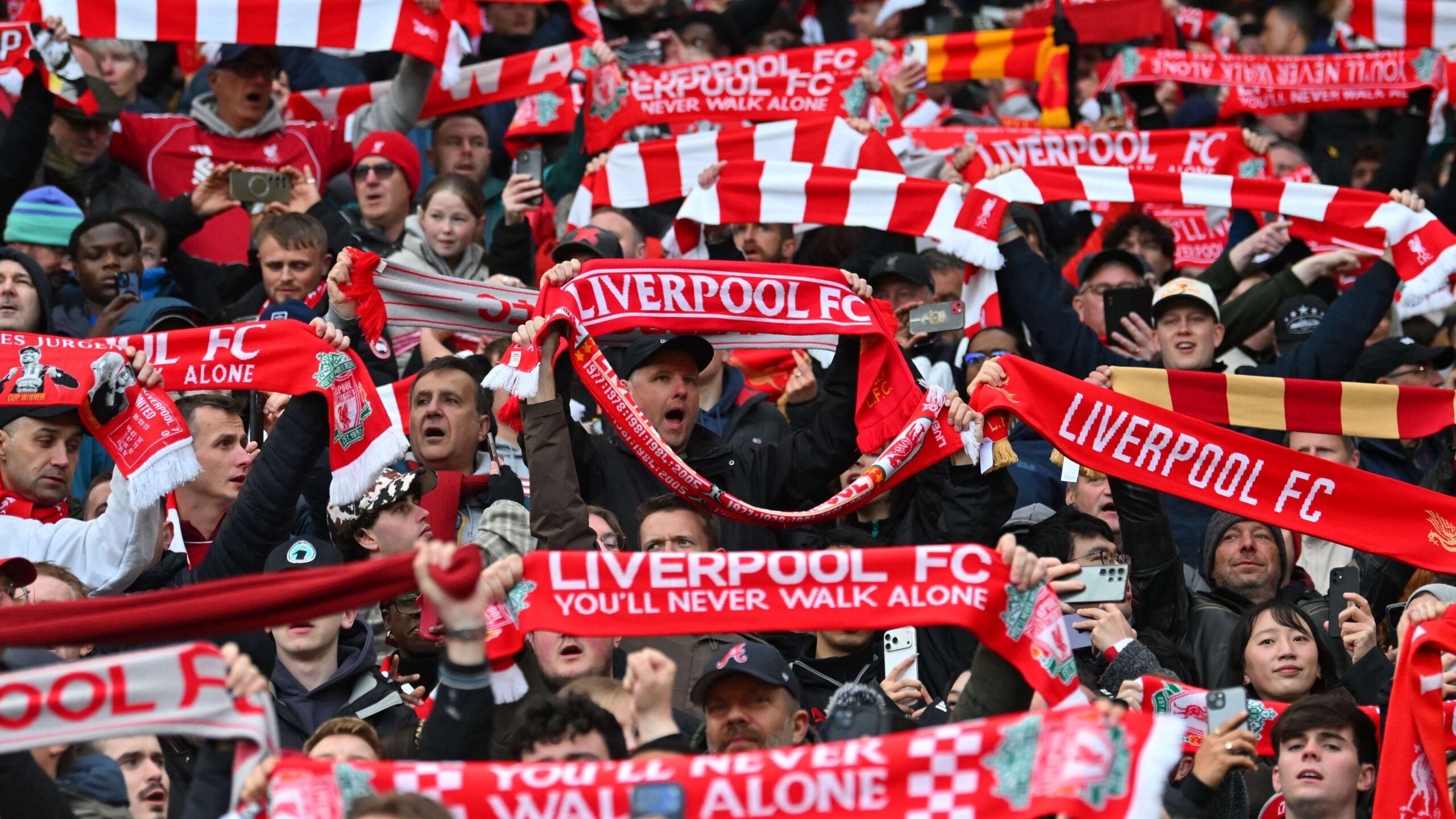 วิกฤติลิเวอร์พูล: ผู้บริหารเผชิญเสียงประท้วงราคาตั๋ว ก่อนบิ๊กแมตช์กับปารีส แซงต์-แชร์กแมง