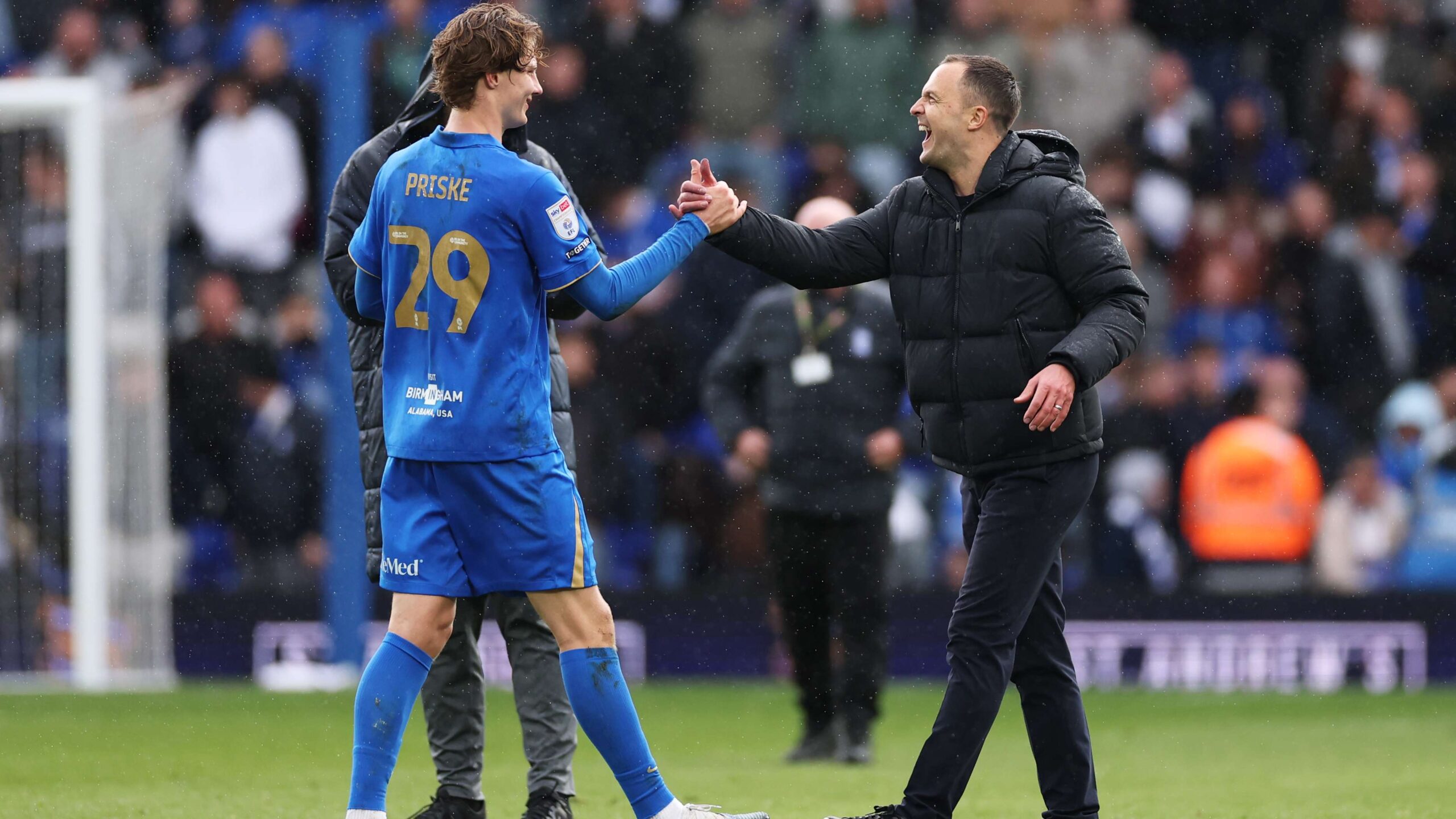 ทอม เบรดี พาเบอร์มิงแฮม ซิตี้ บด เว็กซ์แรม 2-0 ในดาร์บี้ ฮอลลีวูด ปิดทางเลื่อนชั้นพรีเมียร์ลีก