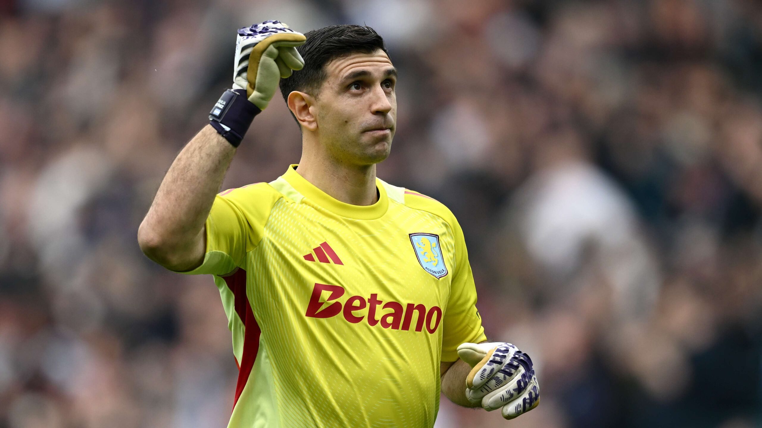 อัปเดตอาการบาดเจ็บมาร์ติเนซ: ผู้รักษาประตูแอสตัน วิลล่าถอนตัวก่อนเริ่มเกมพบ น็อตติ้งแฮม ฟอเรสต์