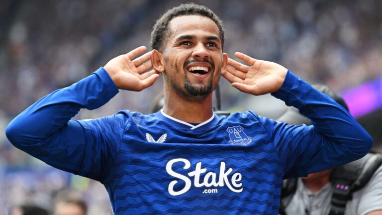 เอฟเวอร์ตัน ต้องรักษาความสุขของ อิลมาน นิแดเย หลังมีข่าว แมนเชสเตอร์ ยูไนเต็ด สนใจ