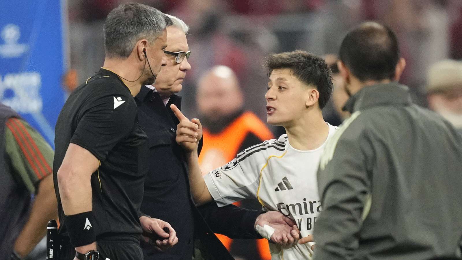 เรอัล มาดริด น่าอับอายอย่างแท้จริง! ทำไม บาเยิร์น มิวนิค เท่านั้นที่ควรได้รับความไม่พอใจจากการตัดสิน