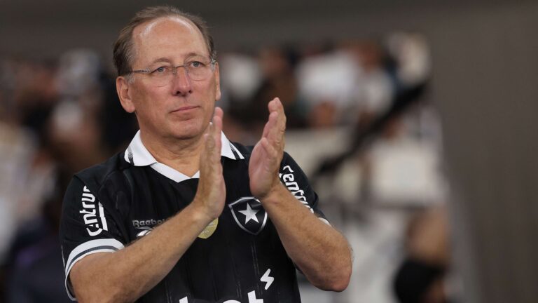 จอห์น เท็กเตอร์ เล็งซื้อ อินทรัค แฟรงค์เฟิร์ก เพื่อขยายอาณาจักรฟุตบอลในเยอรมัน