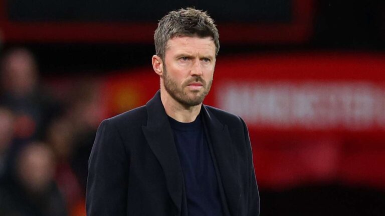 ไมเคิล คาร์ริค ยืนยันอยากอยู่กับแมนเชสเตอร์ ยูไนเต็ด ระยะยาว แต่การตัดสินใจขึ้นกับผู้บริหาร