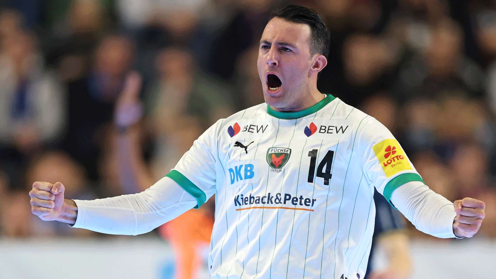 ไม่ให้ซ้ำรอยพลาด ฟุคเซ เบอร์ลิน คว้าถ้วยเดเอชบีเป็นครั้งที่สอง