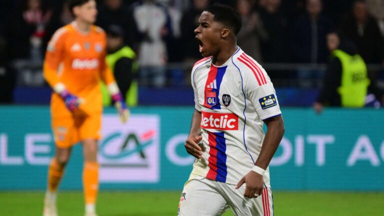 เอนดริกเผยความผูกพันต่อแมนเชสเตอร์ ยูไนเต็ด ขณะที่ลียงยืมตัวจากเรอัล มาดริด พร้อมสัญญาณความสนใจพรีเมียร์ลีก