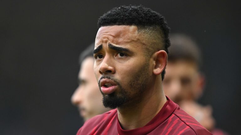 กาเบรียล เชซุส ตอบโต้แฟนแมนเชสเตอร์ ซิตี้ หลังถูกล้อว่า จูดาส ระหว่างอาร์เซนอลเยือนเอติฮัด