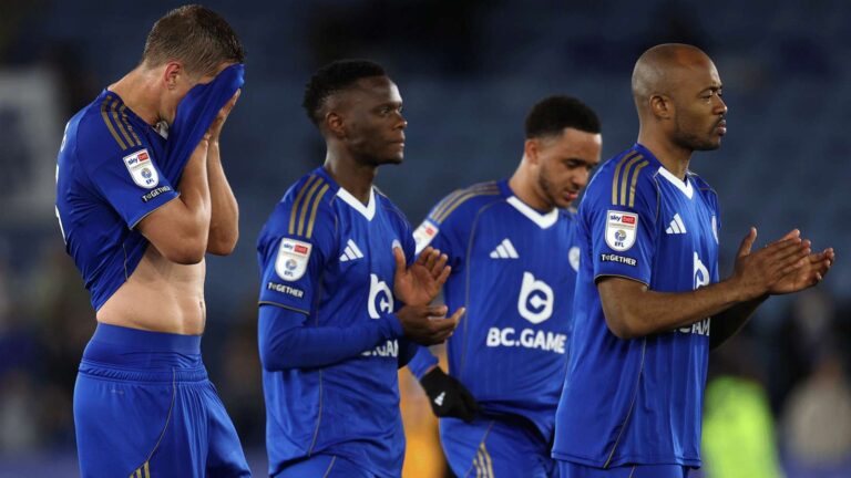 เลสเตอร์ ซิตี้ ตกชั้นสู่ลีกวัน: ความล้มเหลวอันขมขื่นของอดีตแชมป์ที่เคยสั่นสะเทือนวงการ