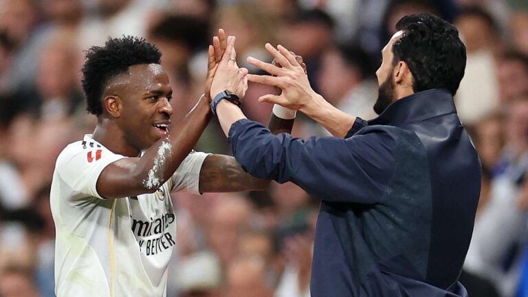 อาร์เบโลอา หนุนวินิซิอุส จูเนียร์ ผู้กล้าหาญ เปลี่ยนเสียงโห่เป็นเสียงปรบมือ ด้วยประตูชัยของ เรอัล มาดริด เหนือ อัลบาเลส