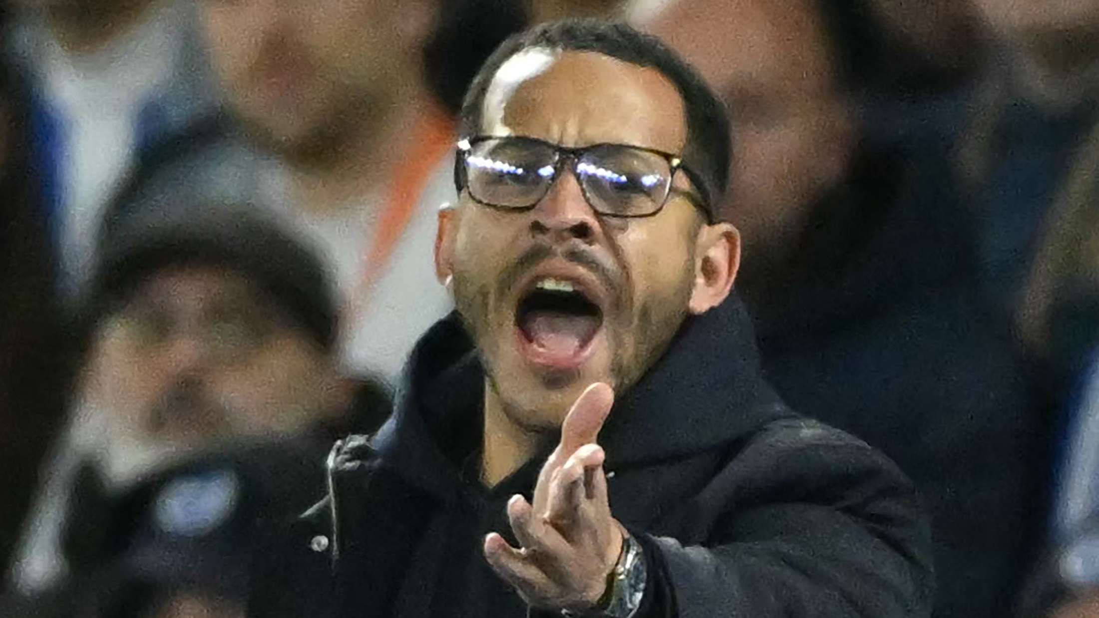 เปิดเผยค่าชดเชยที่ เชลซีจะจ่ายให้ ลีอาม โรเซนียร์ หลังถูกไล่ออก พร้อมเงื่อนไข Break Clause ลดค่าใช้จ่ายถึง 24 ล้านปอนด์