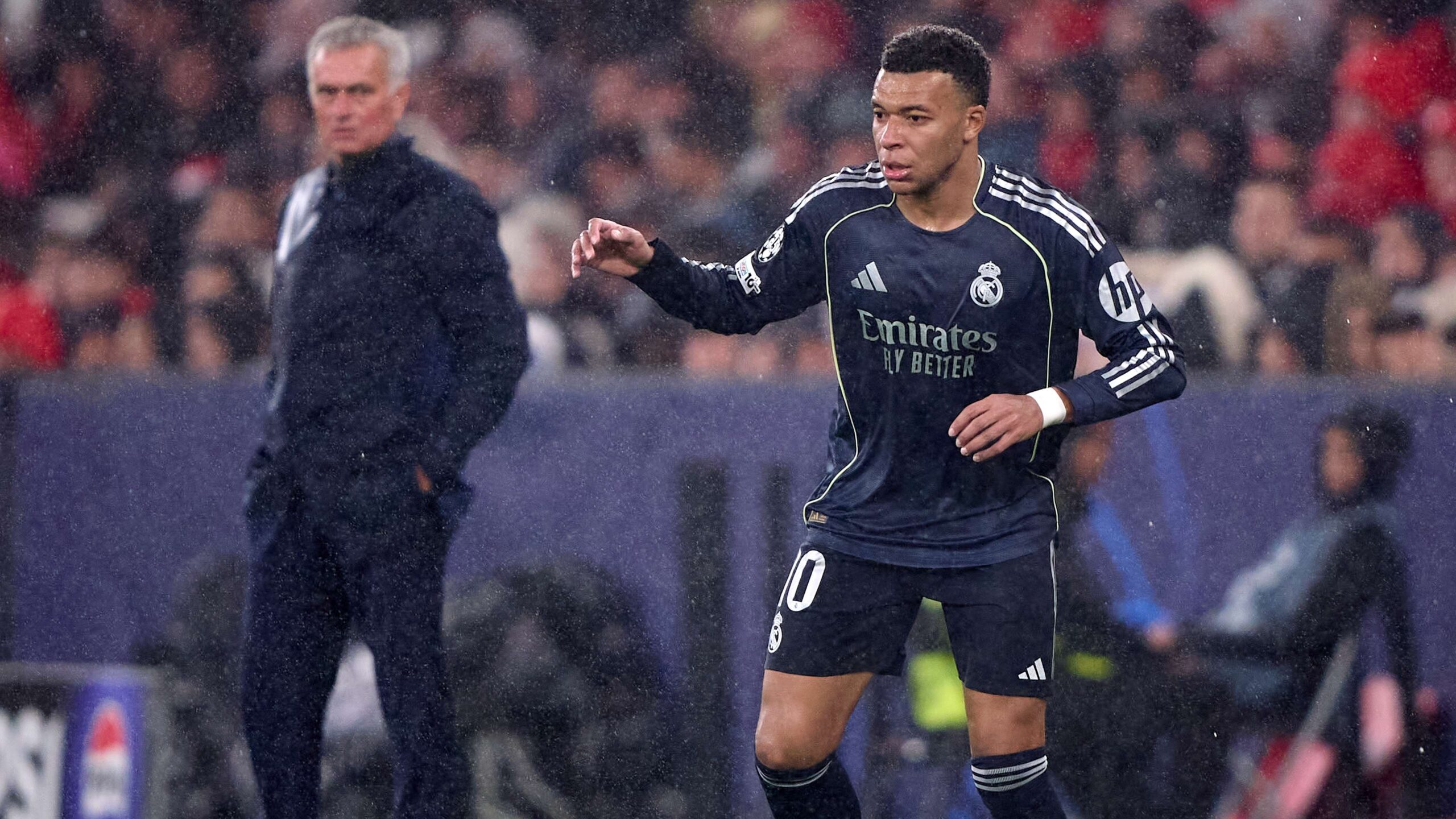 มูรินโญ่กับเรอัล มาดริด อีกรอบ? เอ็มบัปเป้กดไลค์โพสต์เชื่อมโยงกุนซือคนใหม่