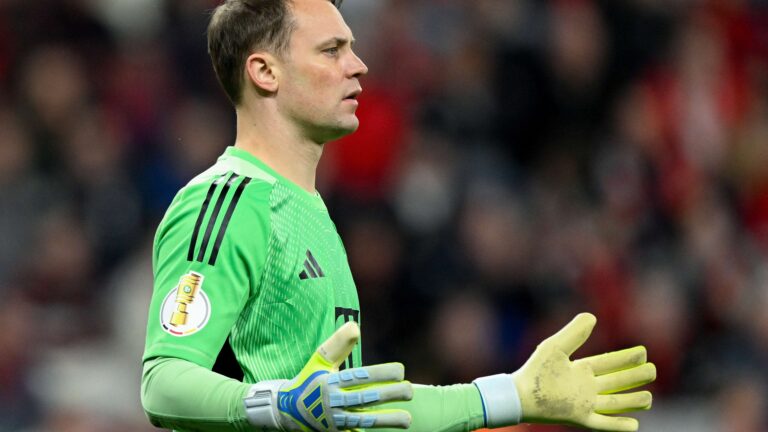 มานูเอล นอยเออร์ บาเยิร์น มิวนิค: คริสทอฟ เฟรุนด์ ปฏิเสข่าวลือขยายสัญญา