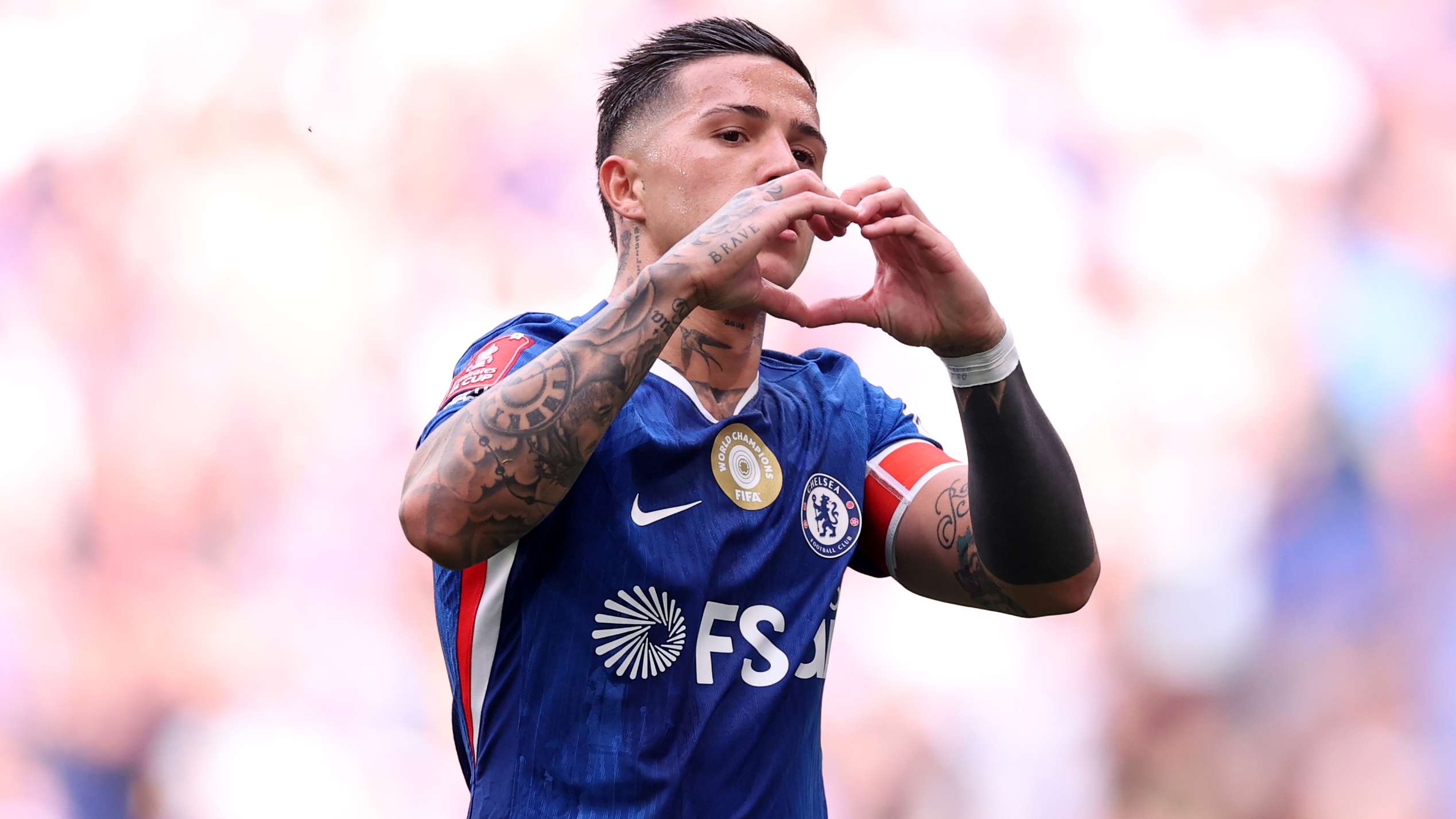 เอ็นโซ เฟร์นานเดซ ถูกยกย่องว่าเป็นนักรบหลังพา เชลซี บุกชนะ เลดส์ ยูไนเต็ด 1-0 คว้าตั๋วชิง เอฟเอ คัพ