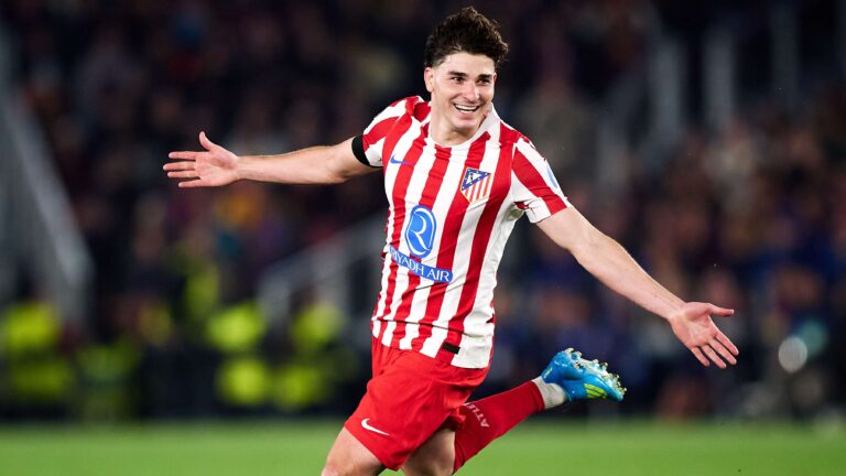 ซิเมโอเน่ยืนยัน อาร์เซนอลสนใจคว้าตัวจูเลียน อัลวาเรซ ก่อนรอบรองชนะเลิศแชมเปียนส์ ลีก