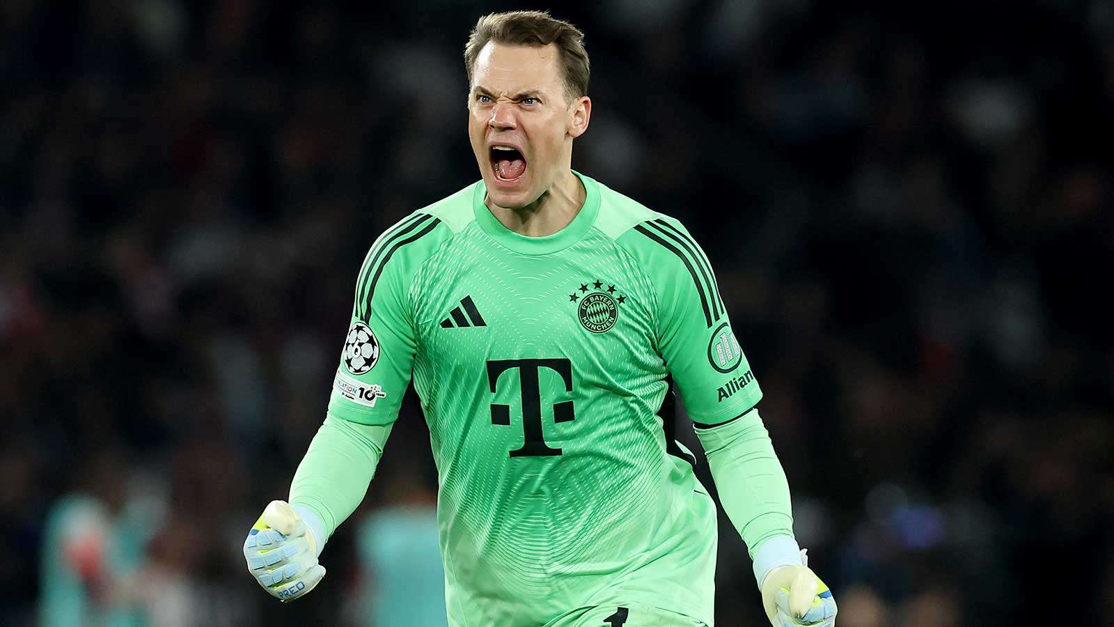 นอยเออร์โกรธจัดอย่างเห็นได้ชัด หลังบอลบอยของปารีส แซงต์ แชร์กแมงเผชิญหน้าในศึกยูฟ่าแชมเปียนส์ลีกกับบาเยิร์น มิวนิค