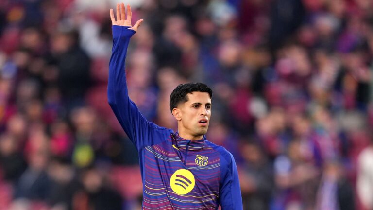 บาร์เซโลน่าใกล้คว้าแชมป์ลาลีกาสเปนในสุดสัปดาห์นี้ คันเซโลอาจสร้างสถิติพิเศษ