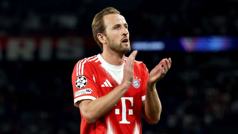 แกรี่ เนวิลล์ชี้สามเป้าหมายในฝันสำหรับแมนยูช่วงซัมเมอร์นี้ รวม แฮร์รี เคน จากบาเยิร์น มิวนิค