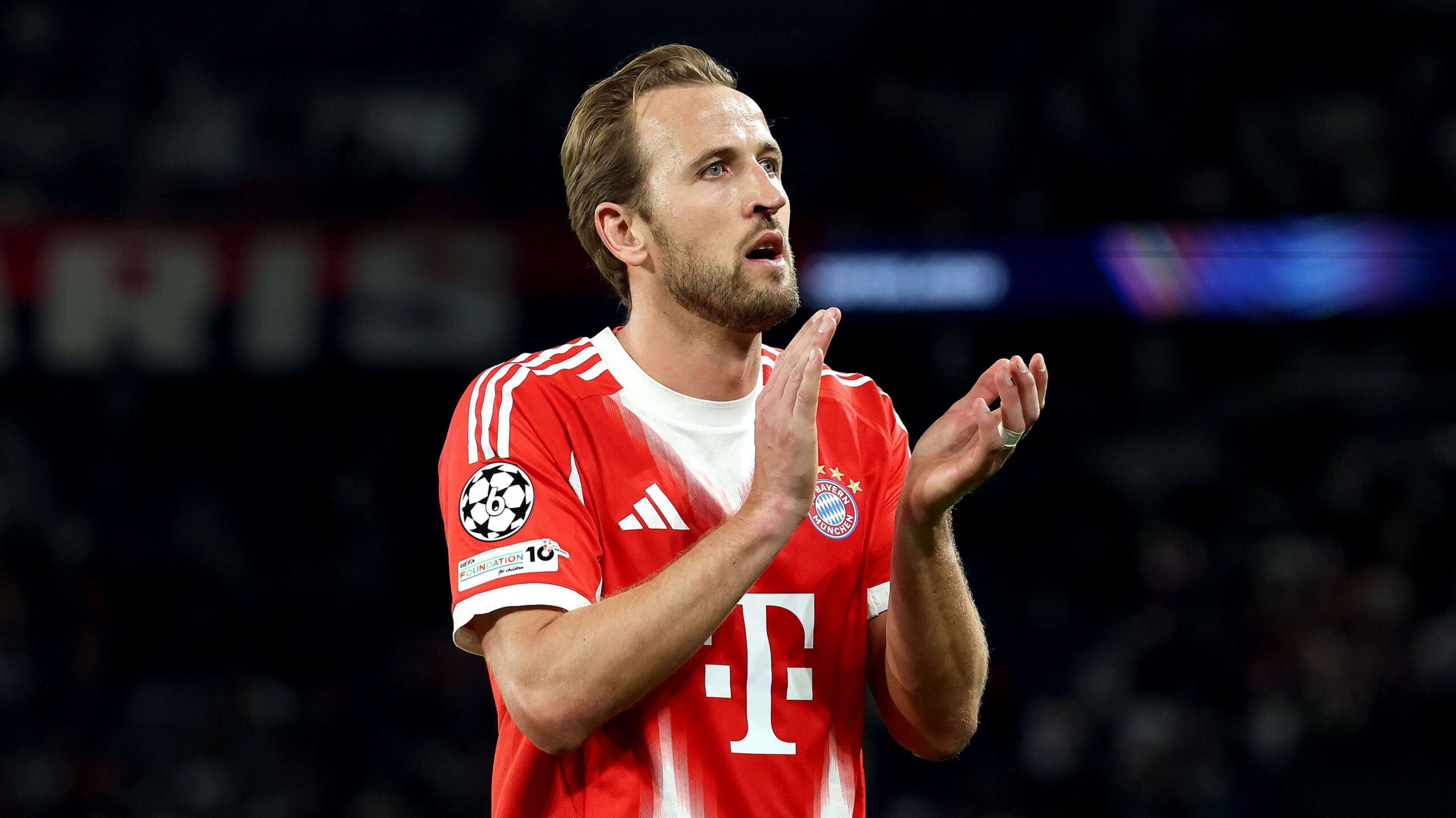 แกรี่ เนวิลล์ชี้สามเป้าหมายในฝันสำหรับแมนยูช่วงซัมเมอร์นี้ รวม แฮร์รี เคน จากบาเยิร์น มิวนิค