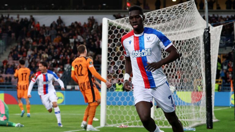 อิสไมล่า ซาร์ ยิงประตูเร็วสุดในประวัติศาสตร์ ยูฟ่า คอนเฟอเรนซ์ ลีก นำคริสตัล พาเลซชนะชัคเตอร์ โดเน็ตส์ค 3-1 ในเลกแรก