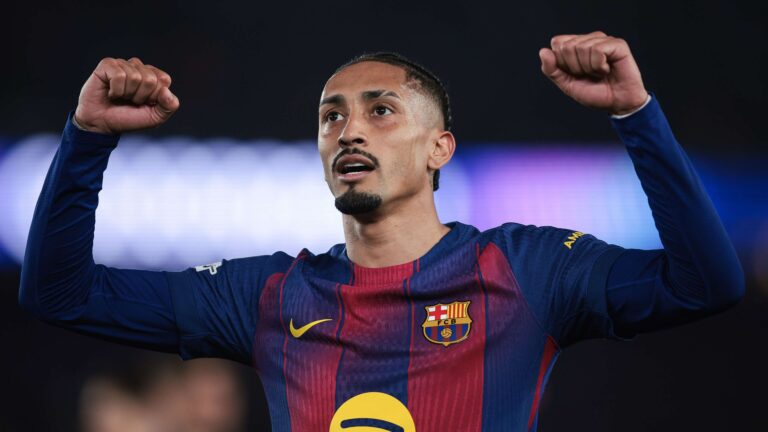 บาร์เซโลนาเตรียมรับข้อเสนอราฟินญามูลค่า 90 ล้านยูโรจากลีกโปรลีก ซาอุดีอาระเบีย ขณะที่การขายแบบช็อกยังไม่ถูกปฏิเสธ