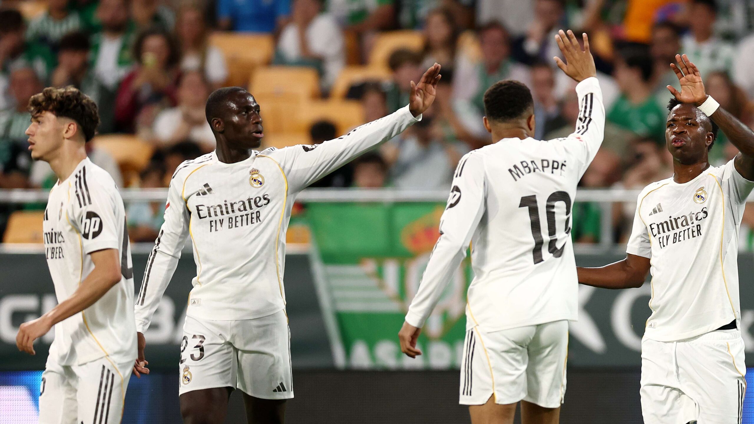 เฟร์แลนด์ เมนดี ของ Real Madrid ต้องพักยาวหนึ่งปี หลังวินิจฉัยอาการบาดเจ็บรุนแรง
