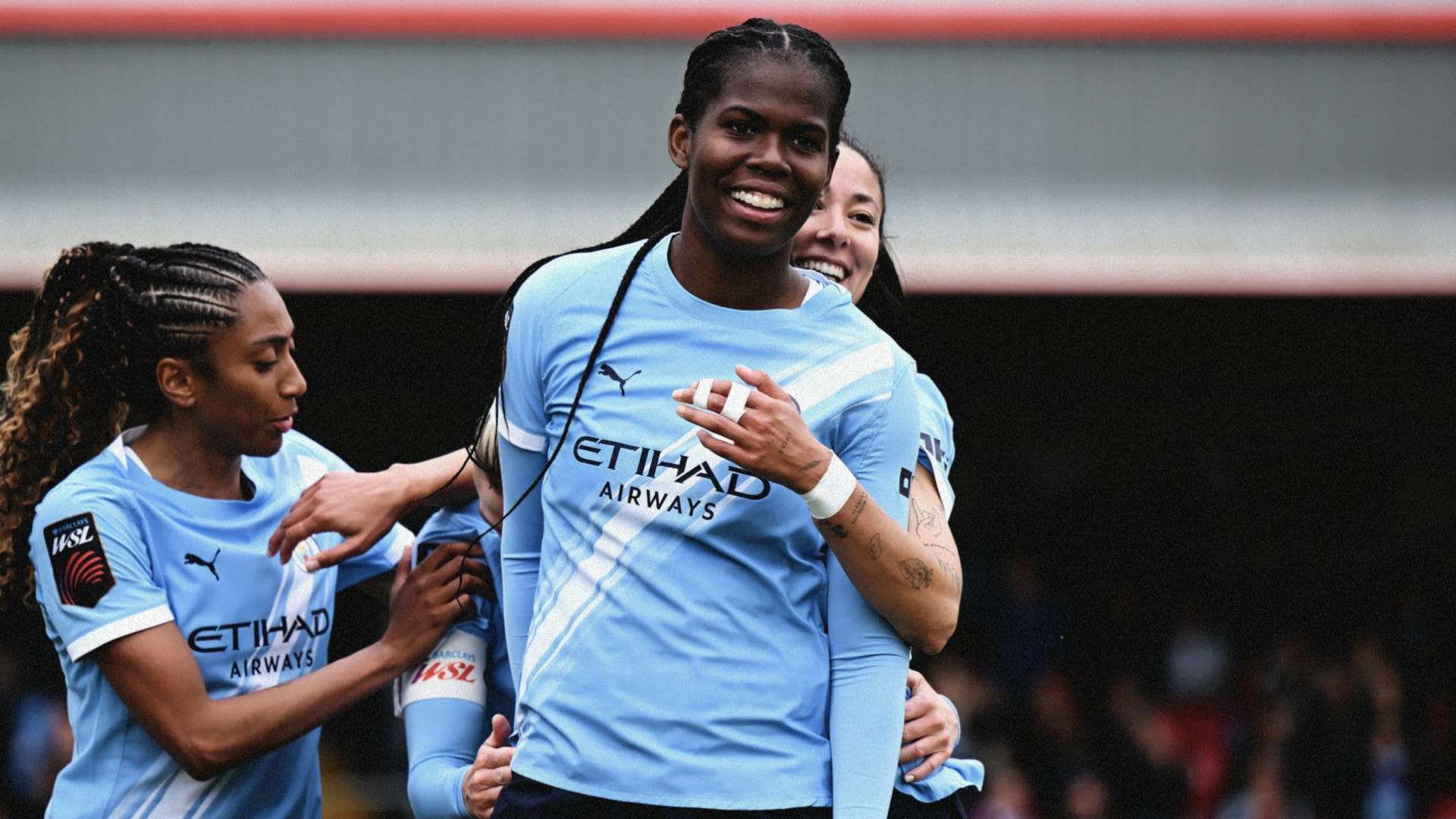 ขาดิจา ชอว์ ซัดสองประตู ปิดฤดูกาล WSL ของแมนเชสเตอร์ ซิตี้ ด้วยชัยชนะ 4-1 เหนือเวสต์แฮม ก่อนลุยศึกชิงถ้วย เอฟเอ คัพ